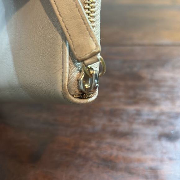 BVLGARI S.Bulgari Metallic Gold Leather Wallet - Picture 17 of 17